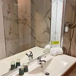 Hotel Kyriad Direct