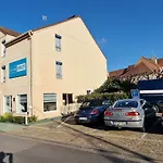 Kyriad Direct 2* Arpajon