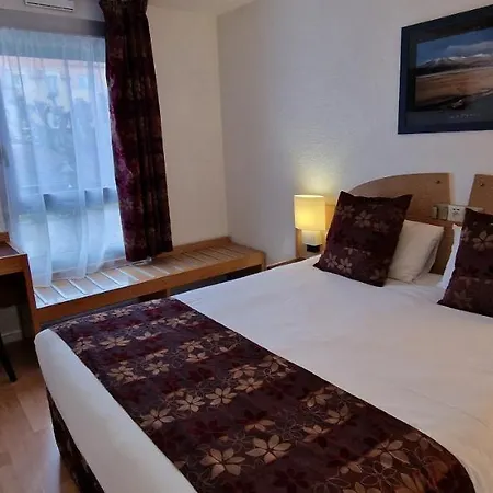 Kyriad Direct Арпажон