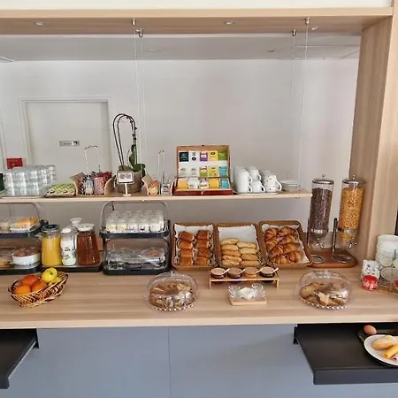 Hotel Kyriad Direct Arpajon
