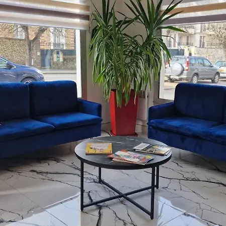 Kyriad Direct Arpajon