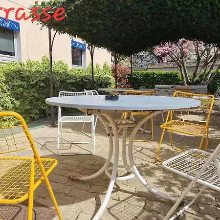 Kyriad Direct Hotel 2*