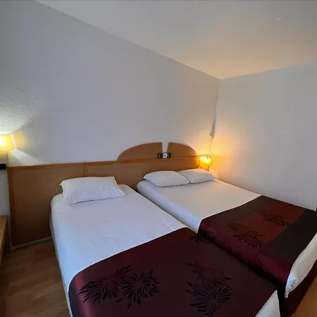 Kyriad Direct Hotel