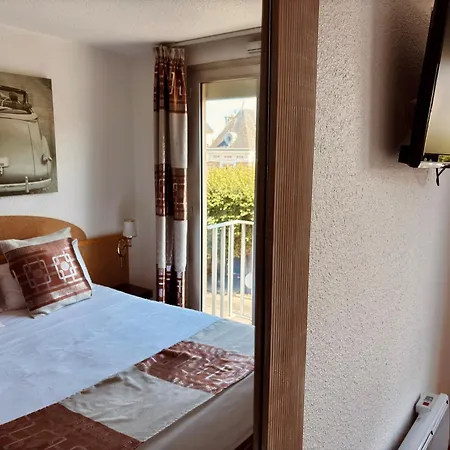 Kyriad Direct Hotel 2*