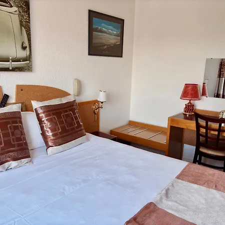 Kyriad Direct Отель 2*