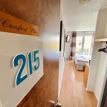 Hotel Kyriad Direct Arpajon