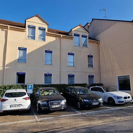 Hotel Kyriad Direct 2*