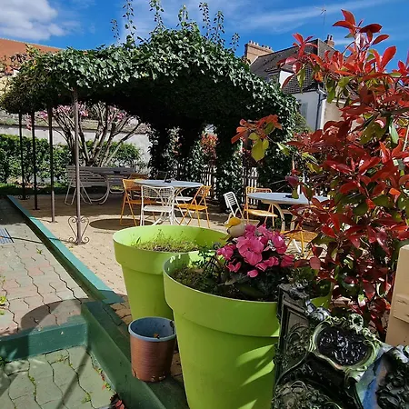 Kyriad Direct Hotel 2*