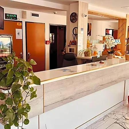 酒店 Kyriad Direct 阿尔帕容