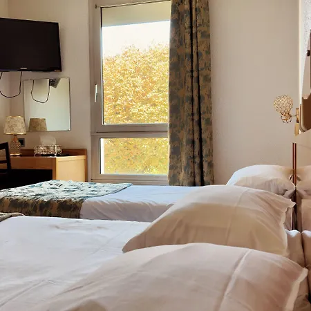 Hotel Kyriad Direct 2*